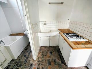 Vente Maison Ensemble immobilier (local commercial + appartement) plein centre ville Jouars pontchartrain