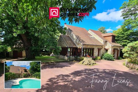   Propri�t� de caract�re et sa piscine sans vis-�-vis Maison - 8 pi�ce(s) - 205 m�