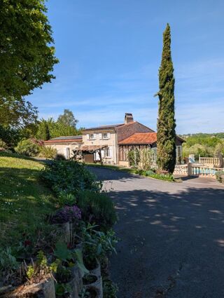  Maison � vendre 7 pi�ces 215 m�