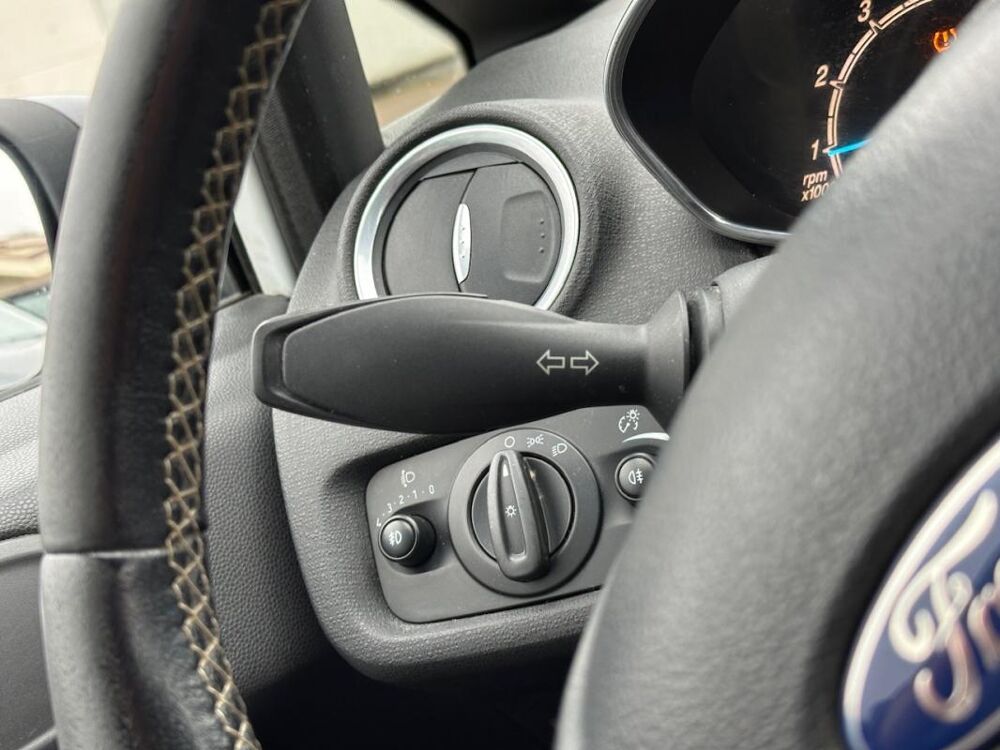 Fiesta V (2) 1.0 ECOBOOST 100 S&S WHITE 3P 2015 occasion 78240 Chambourcy