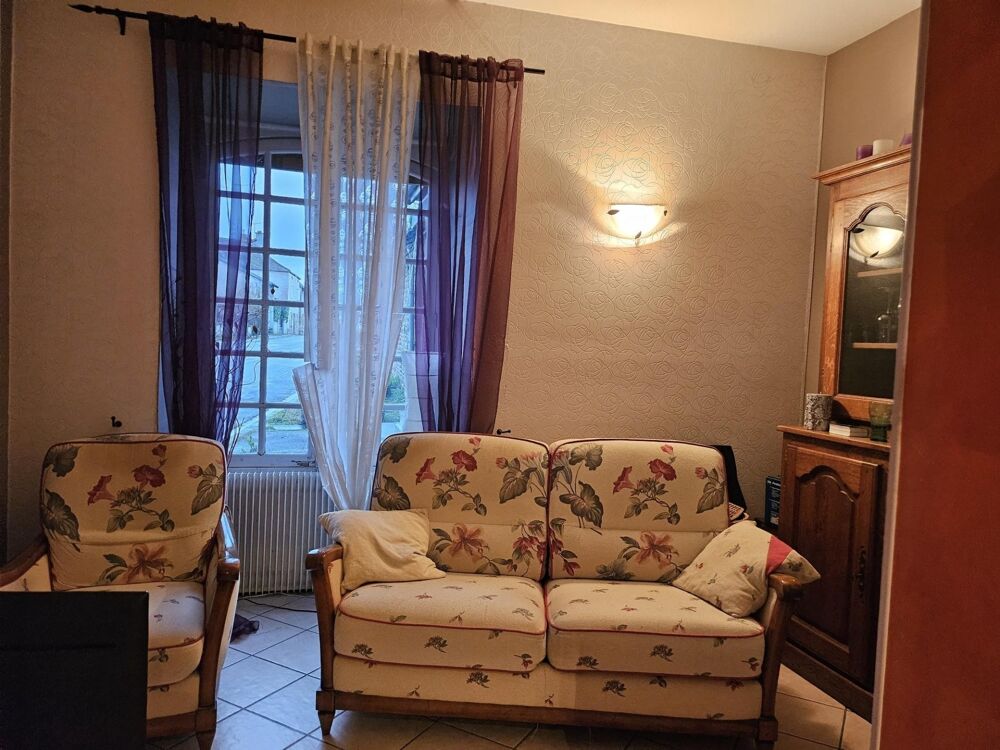 MAISON DE VILLAGE DE 148 M2 TYPE 7 A RENOVER