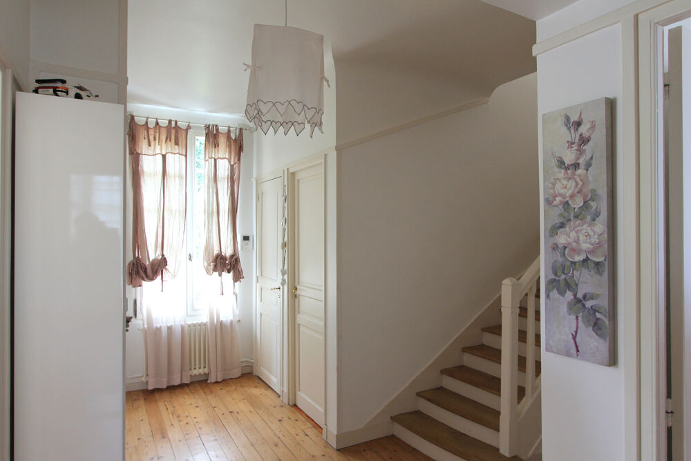 à vendre  Propriété/château Parmain (95620)