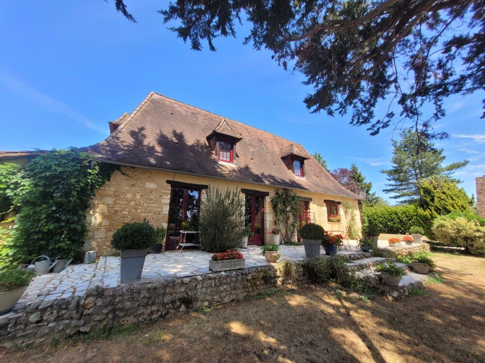 Propriete à vendre 15 pièces LA DOUZE (24)