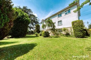  Maison  vendre 10 pices 300 m