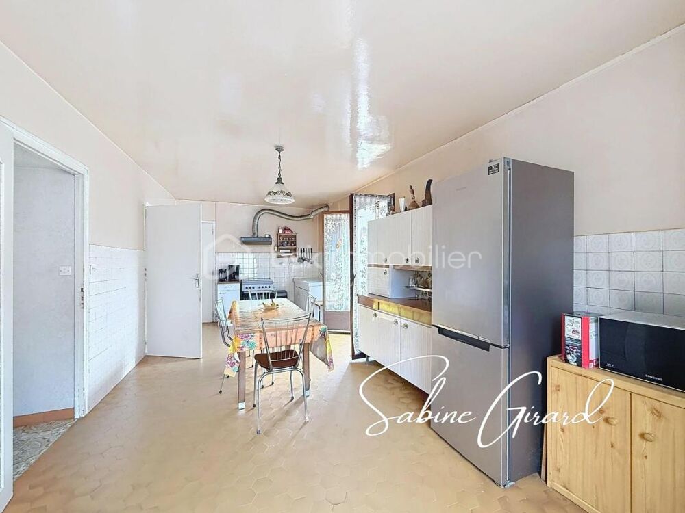 Maison de village à rénover - 168m2 - CLAIX