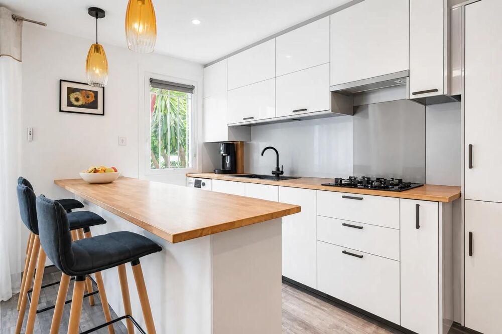 Vente Appartement Cagnes sur Mer - appartement 2 pièces entièrement rénové - 58 m² - petit exterieur Cagnes sur mer