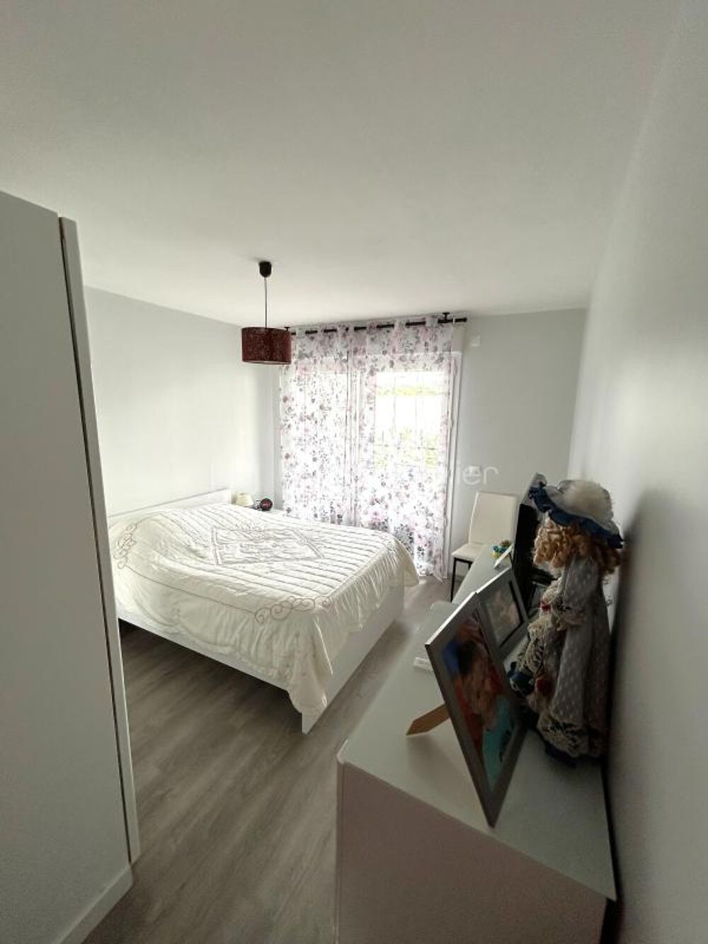 Coup de coeur sur ce bel appartement 2 chambres et 1 bureau