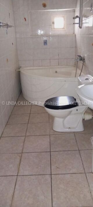  Immeuble  vendre 15 + pices 466 m