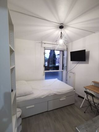  Appartement à louer 1 pièce 14 m²