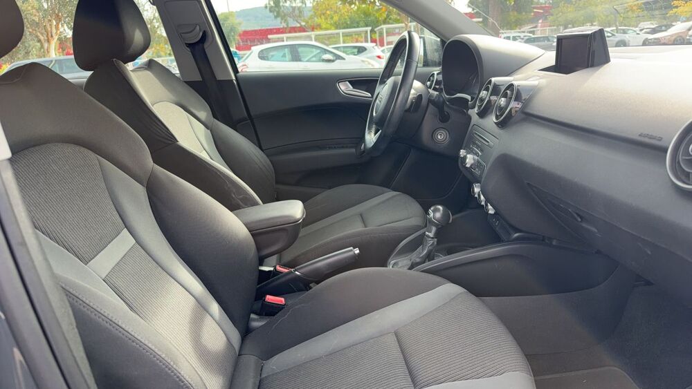 A1 1.0 TFSI 95 S-Tronic 7 S line 2018 occasion 06210 Mandelieu La Napoule