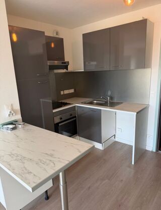  Appartement à louer 2 pièces 42 m²