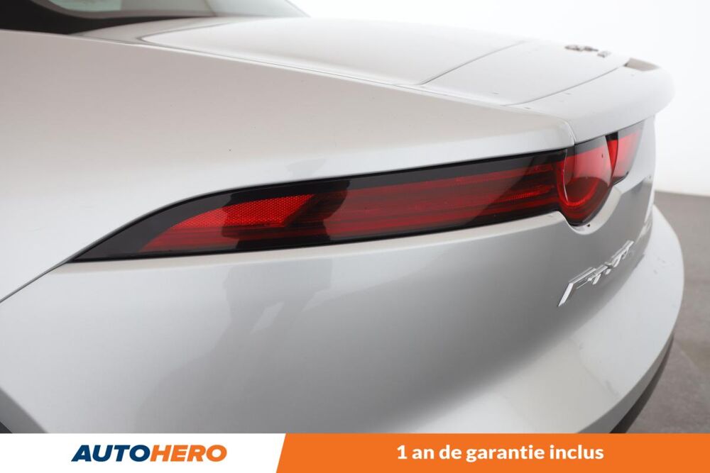 F-Type Cabriolet 2.0 R-Dynamic Auto 300 ch 2018 occasion 92130 Issy-les-Moulineaux