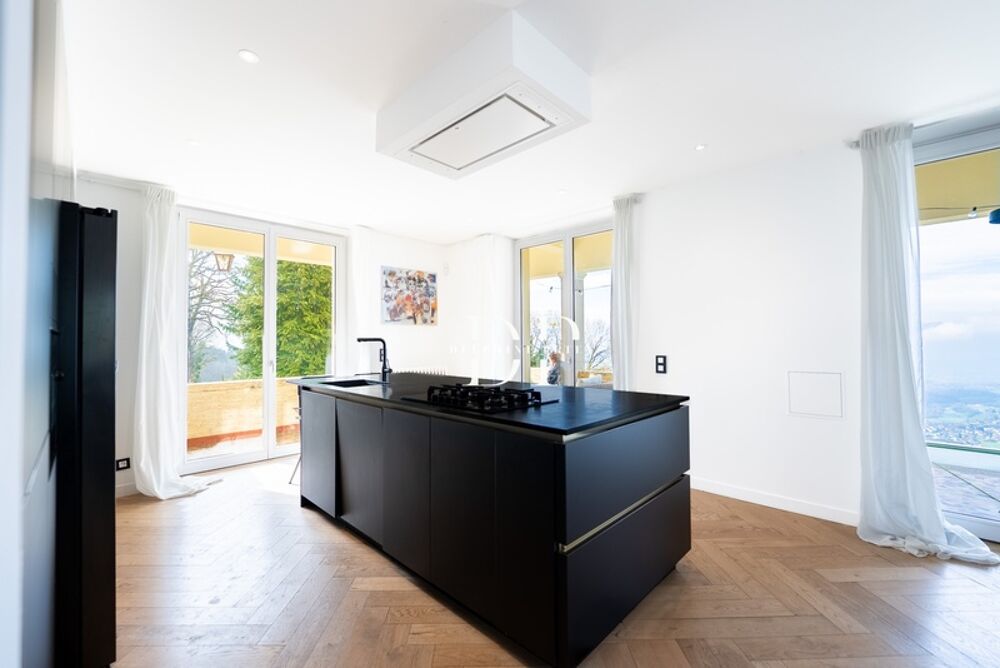 Maison à vendre 6-7 pièces de 246 m2 LUCINGES (74) Terrain d'env. 10'000 m2