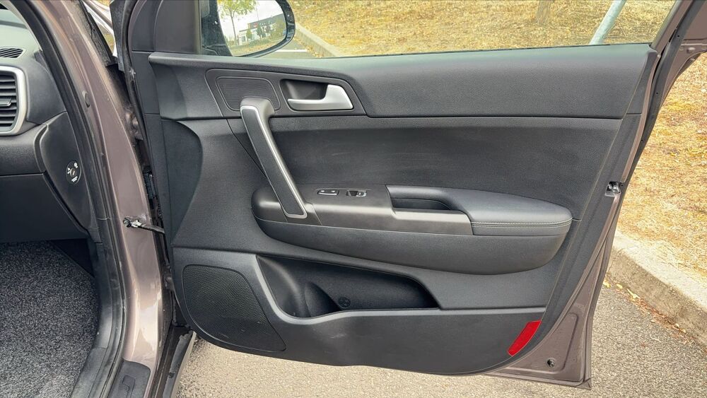 Sportage 1.6 CRDI 115 Design - Entretien constructeur 2019 occasion 18000 Bourges