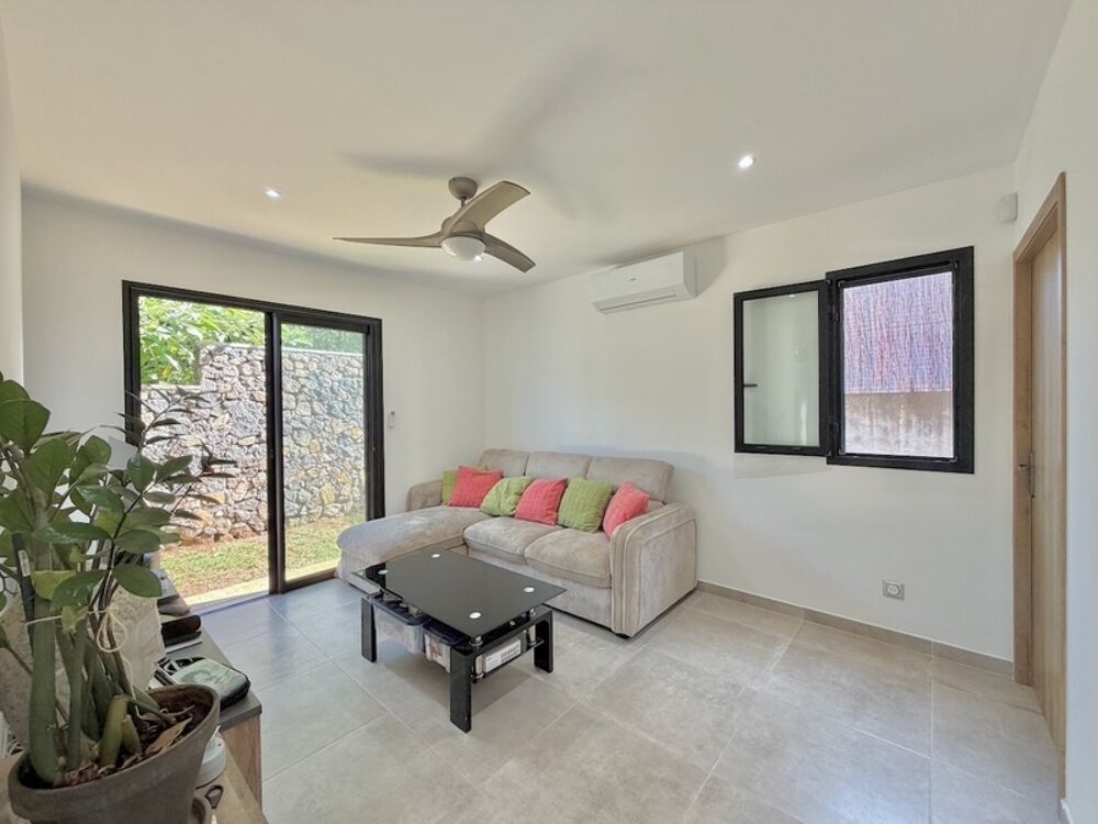 � vendre  Villa Saint-Pierre (97410)