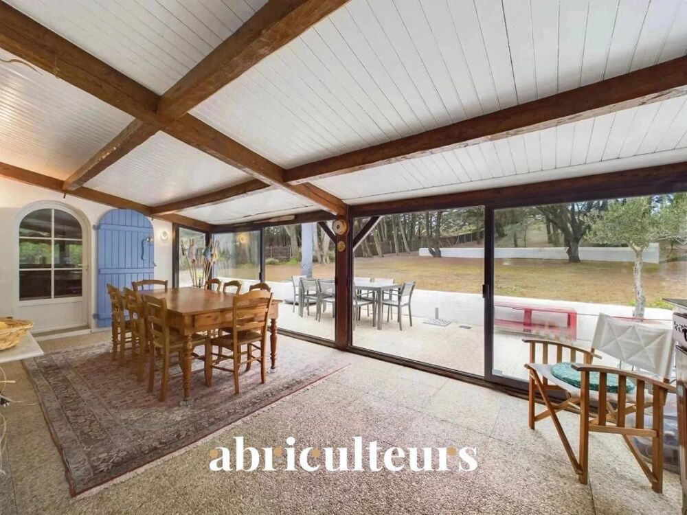 Magnifique villa de 200m² en front de mer - Très belle parcelle aux multiples possibilités en vente à L'Épine (85740)
