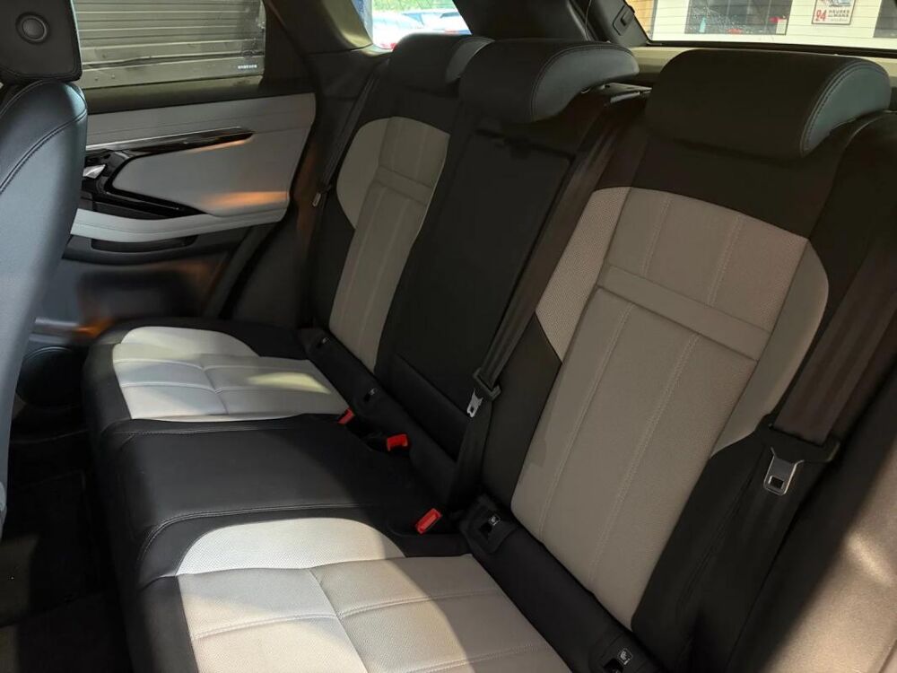 Range Rover Evoque Mark III P200 FLEXFUEL MHEV AWD BVA9 R-Dynamic SE 2022 occasion 34130 Valergues