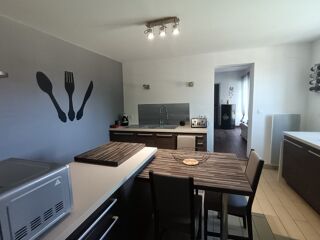  Maison  vendre 9 pices 202 m