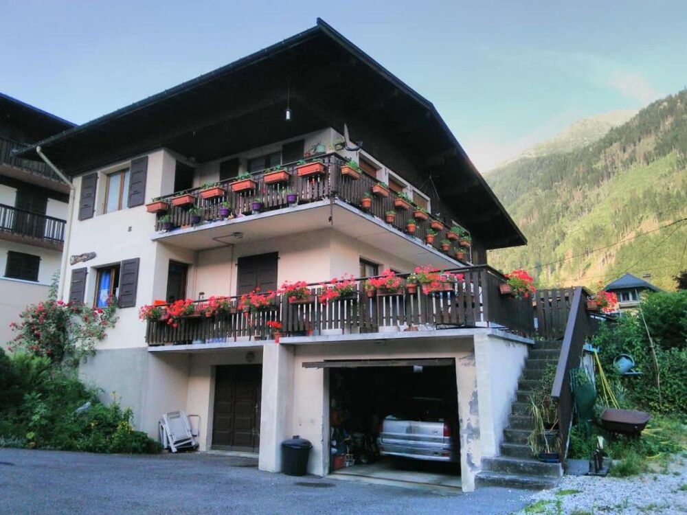 Chamonix - Chalet rare proche centre-ville avec vue exceptionnelle Mont-Blanc et Aiguille du Midi