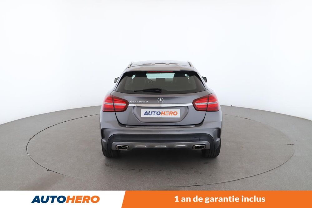 Classe GLA 180 d WhiteArt Edition 7G-DCT 109 ch 2017 occasion 92130 Issy-les-Moulineaux
