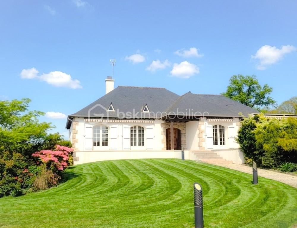 CHARMANTE MAISON FAMILIALE DE 168 M² - CHÂTILLON-EN-VENDELAIS