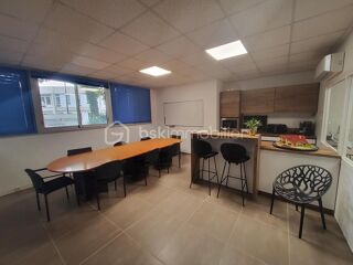   Local professionnel 75 m² + showroom – 99 000 € Saint martin le vinoux