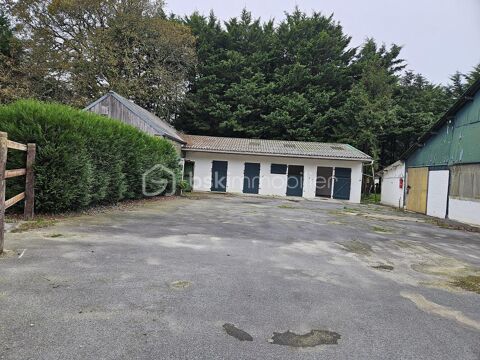   Propriété avec Terrain 200000m² ( bureaux, logements et du bâti) 