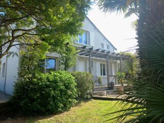  Maison � vendre 9 pi�ces 210 m�