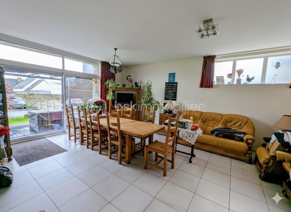 Vente Maison Maison familiale 163 m² – 8 pièces – 6 chambres – Centre-ville Saint-Brice-en-Coglès Saint brice en cogles