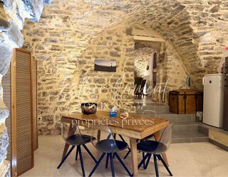  Immeuble à vendre 10 pièces 318 m²