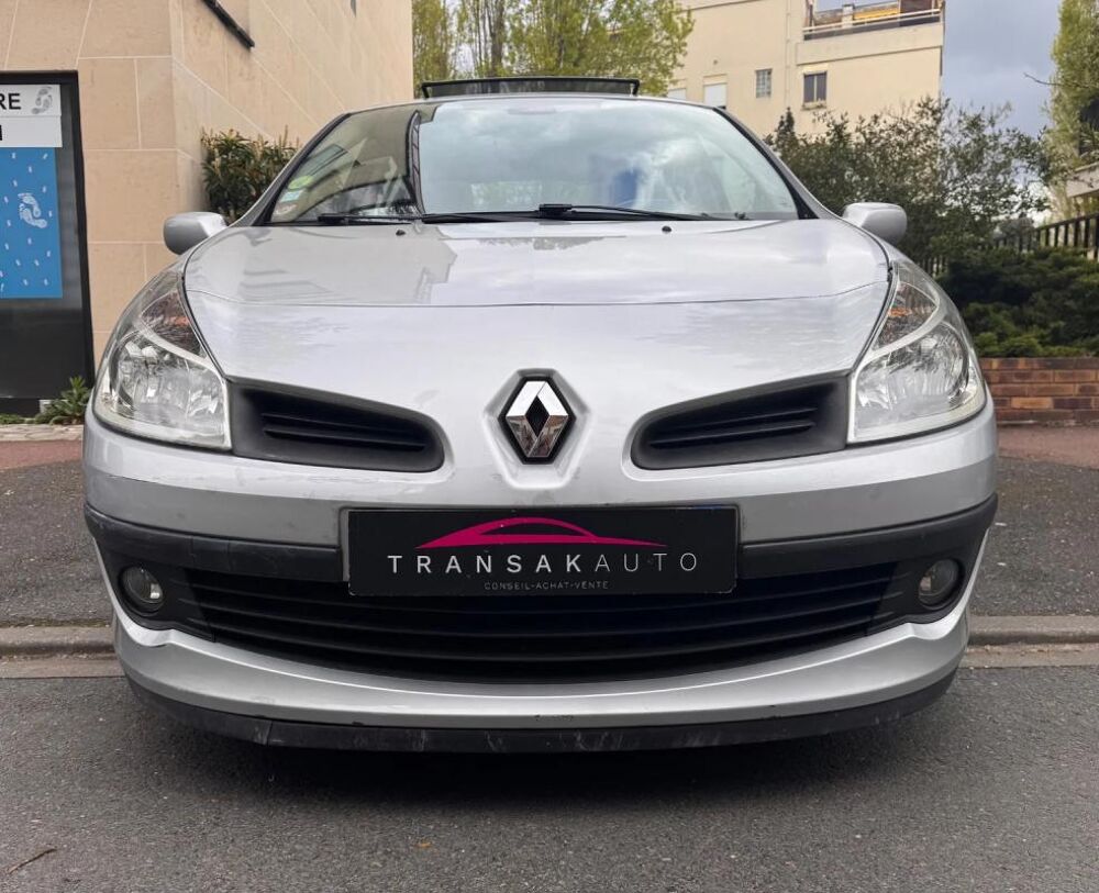 Clio III 1.6 16V 110 Luxe Dynamique A 2006 occasion 94100 Saint Maur Des Fossees