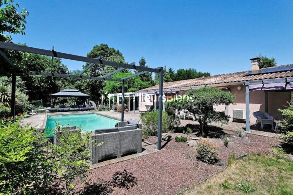 Vente Maison Belle maison familiale 4 chambres et bureau Saint morillon