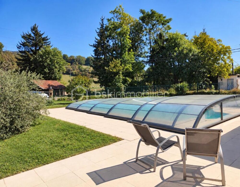 Maison avec piscine  143m2 habitables  Terrain de 1 600 m²  Cranves-Sales