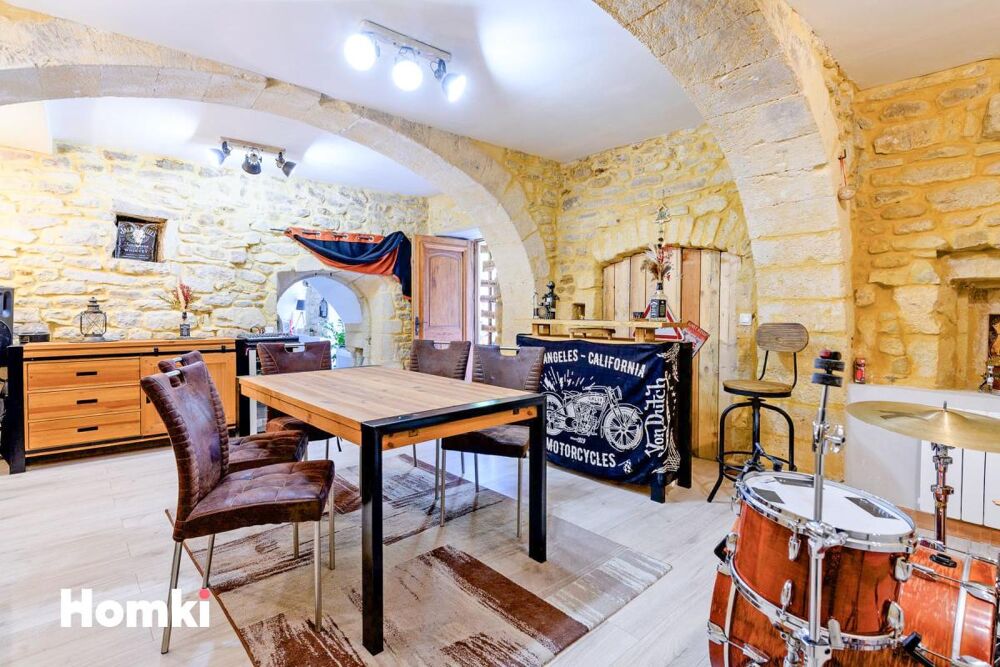Maison de village 5 pièces de 138 m2 avec garage et extérieurs