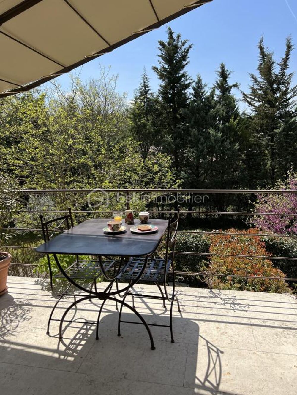 Somptueux Mas Provençal en Campagne de Gordes  Piscine, Dépendances et 5000 m² de Terrain