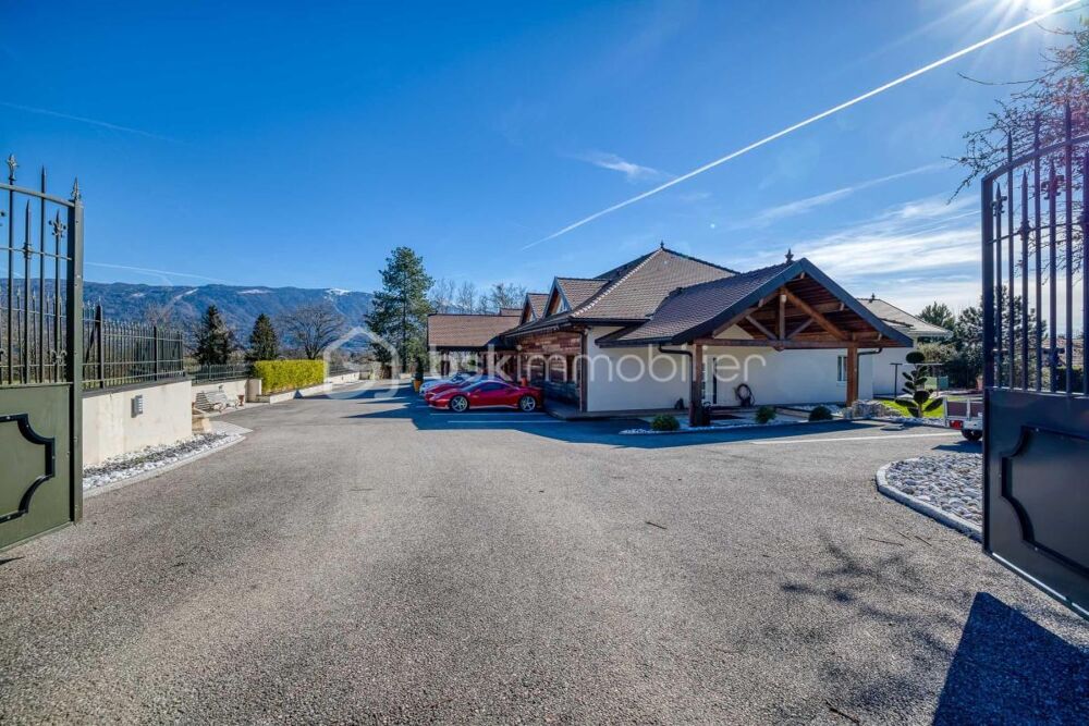 à vendre  Propriété/château Chapeiry (74540)