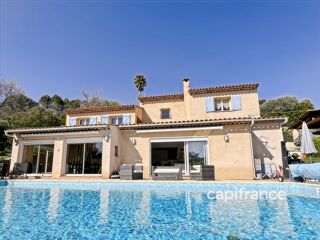 Maison 6 pièces 160 m² · à Bagnols en Foret · 160 m² · 649 000 €