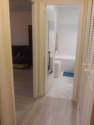  Appartement à louer 1 pièce 32 m²
