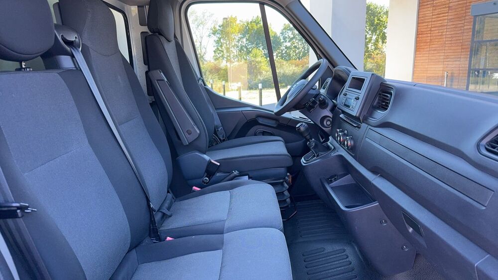 NV400 VU 20 m&sup3; 2.3 dCi 145 . - Premi&egrave;re main 2021 occasion 01120 Dagneux