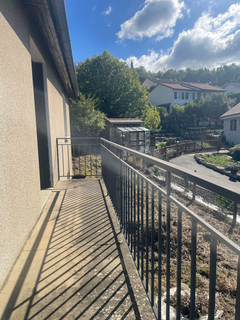 Vente Maison UNE MAISON À PERSONNALISER, UN GRAND TERRAIN ET 97 M² DE SOUS-SOL : UN BEAU POTENTIEL À DÉCOUVRIR ! Terrenoire