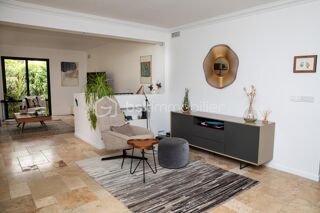  Propri�t�/ch�teau � vendre 7 pi�ces 262 m�