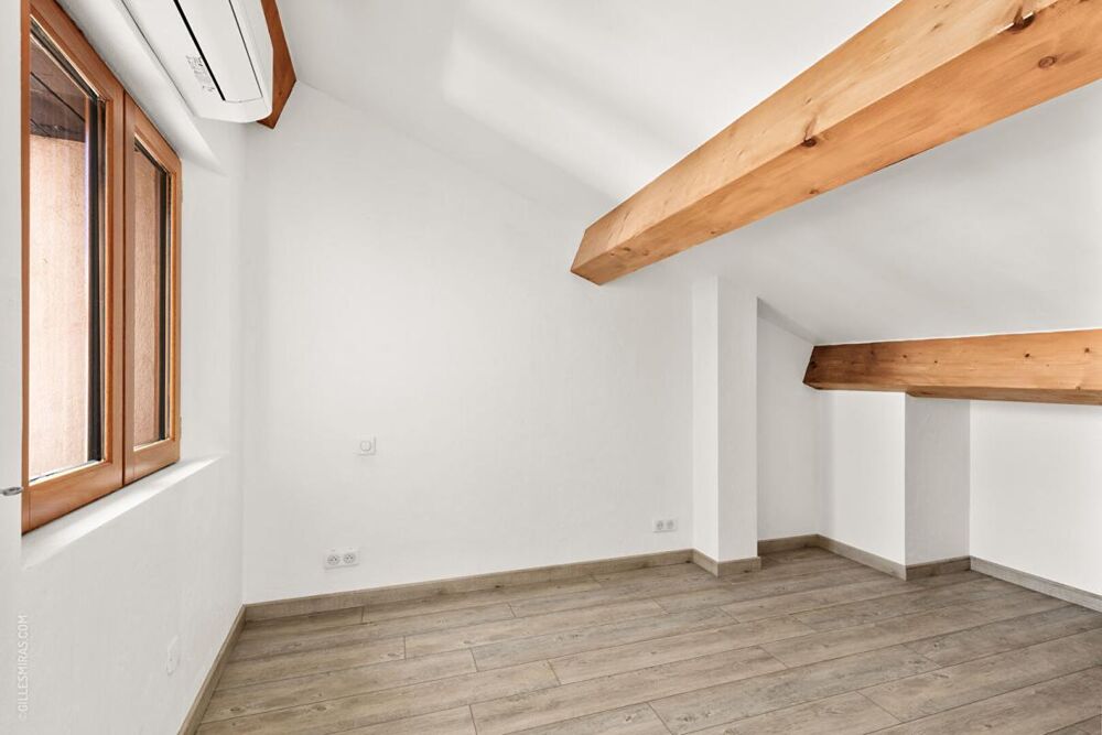 Superbe appartement rénové au coeur du village