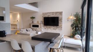  Maison à vendre 11 pièces 253 m²