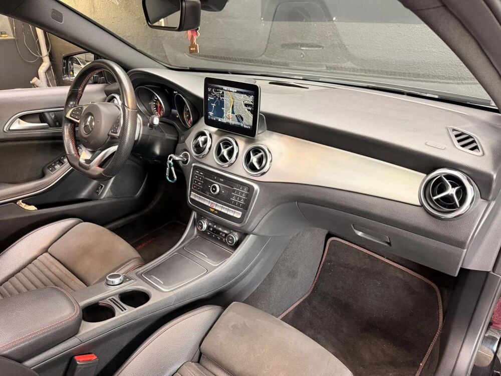 Classe GLA 250 4Matic (156.946) AMG LINE 2019 occasion 73000 Chambery