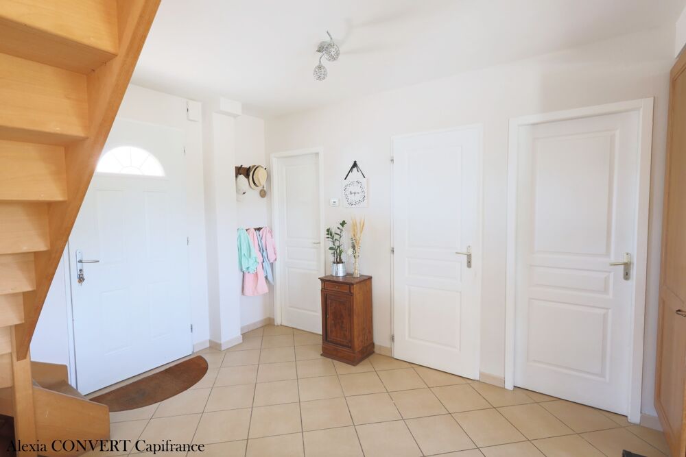 Maison familiale 5 pièces 135m² + terrain 1200m² CURTAFOND