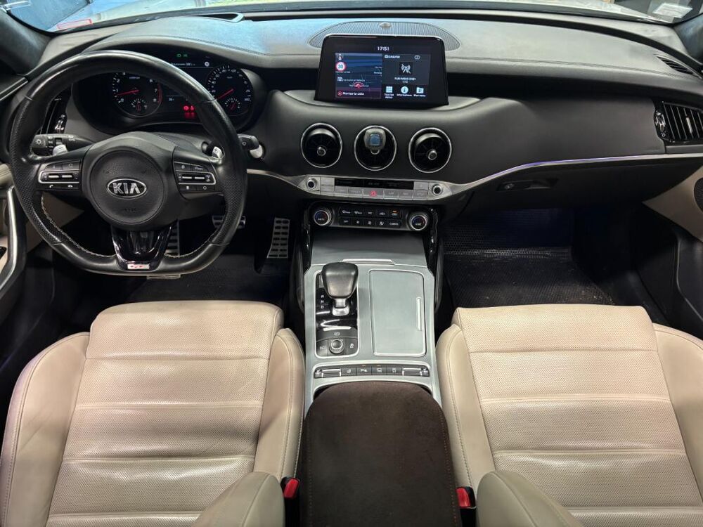 Stinger 3.3 T-GDi 366 ch ISG BVA8 4x4 GT 2018 occasion 78200 Mantes La Jolie
