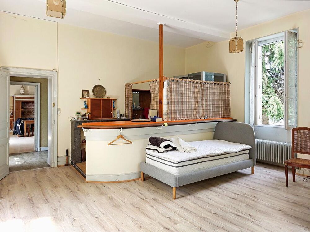 Maison individuelle 7 pièce(s) 176 m2 + dépendances