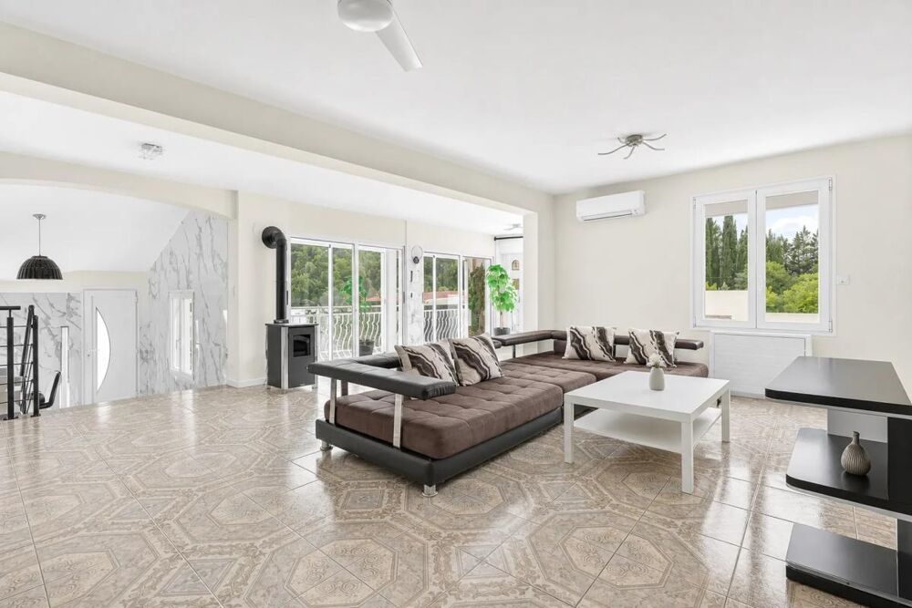 Vente Maison Maison de 10 pièces de 285 m² à Ventabren Ventabren