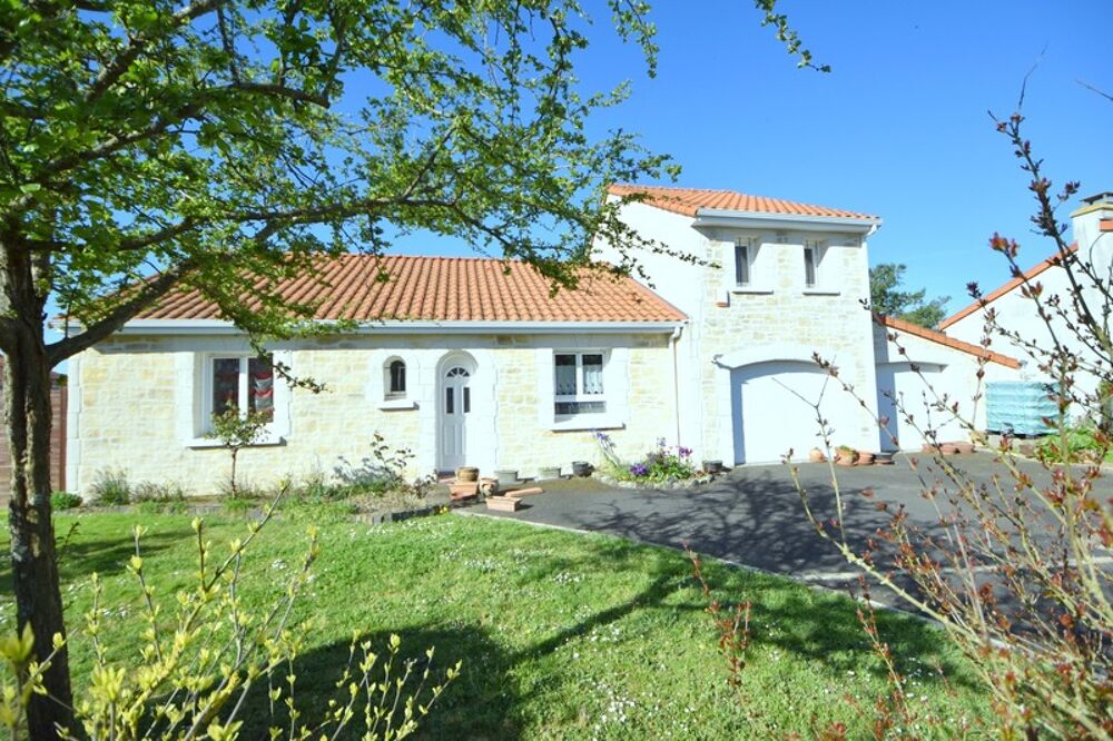 Maison 7 pièces 137 m² · à Le Landreau · 137 m² · 316 000 €