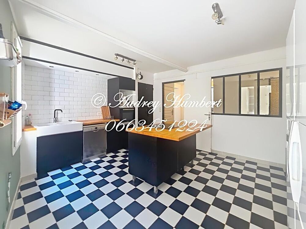 EXCLUSIVITÉ, Appartement T4 de 124 m² avec plus de 40 m² d'extérieur et garage en plein coeur de Manosque
